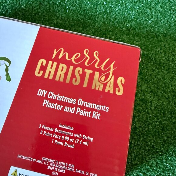 DIY Christmas Oranments Plaster & Paint Kit 10 Pieces NEW Merry Christmas in Box - Picture 9 of 12
